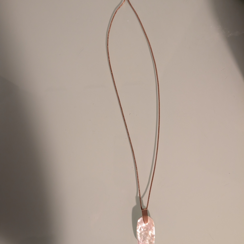 Elegant Rose Gold Pendant Necklace